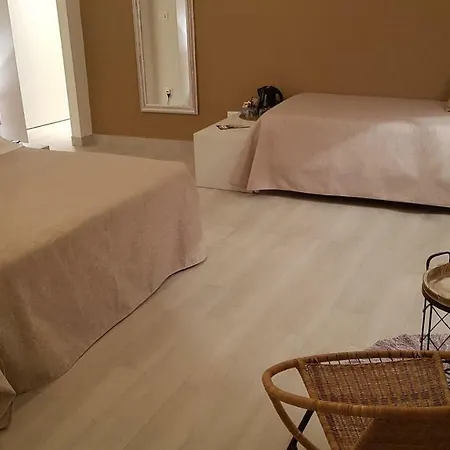 Πανσιόν Le Del Corso 4*